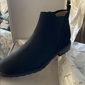 NWT Sonoma Goods For Life® Lottie Women's Chelsea Boots Size 10